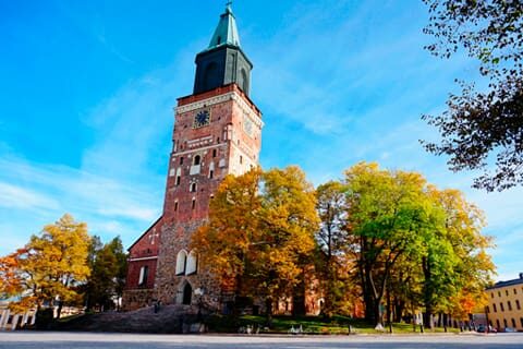 Turussa taksimatkassa mahdollista säästää huomattavia summia – 10 km matkalla säästää lähes 12 euroa 
